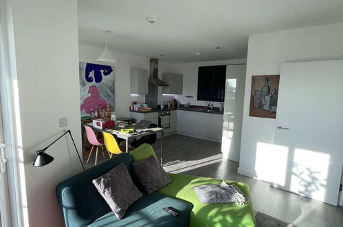 Photo 14 - Bright 1BD Flat W/balcony - Heart of Brixton