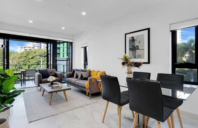 The Monterey Apartments by Urban Rest - Photo 12