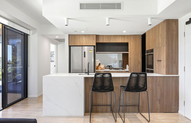 The Monterey Apartments by Urban Rest - Photo 10