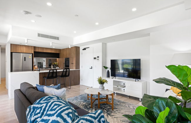 The Monterey Apartments by Urban Rest - Photo 17