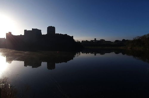 Foto 13 - Stunning Apartment Overlooking Pembroke Castle