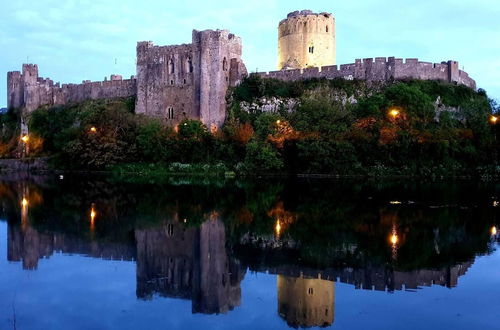 Foto 38 - Stunning Apartment Overlooking Pembroke Castle