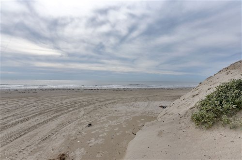 Photo 28 - Crystal Beach Home: 1 Mi to the Sand