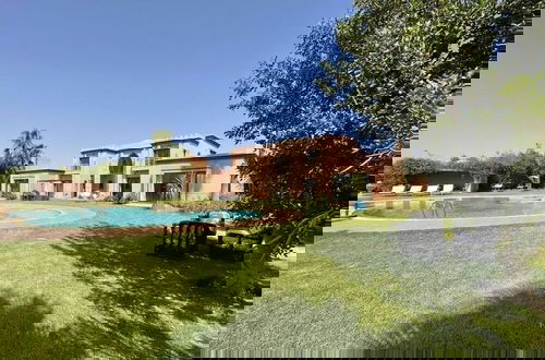 Foto 16 - Superb Villa With 2 Private Pools Hammam and Tennis Court
