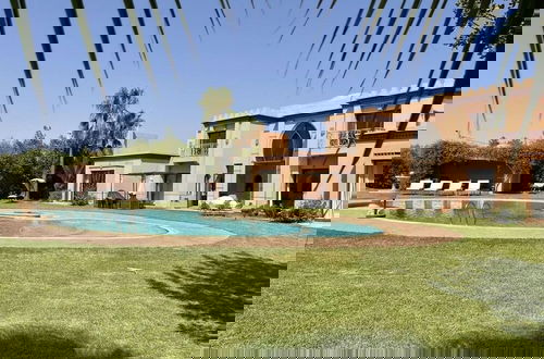 Foto 2 - Superb Villa With 2 Private Pools Hammam and Tennis Court