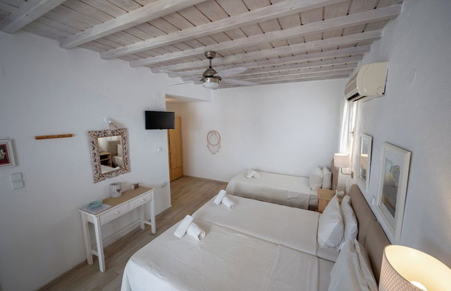 Mykonos Twins - Foto 2