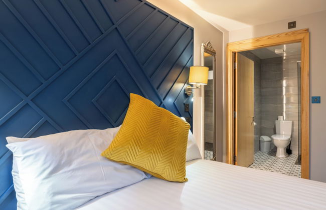 Ewings Bar & Self-Catering Accommodation - Foto 4