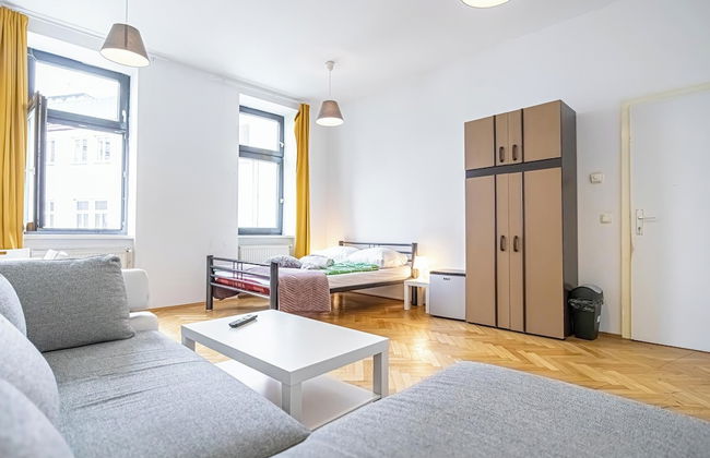Cozy 4BR Apt Garden Close to Danube - Foto 3
