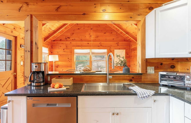 Secluded w/ Deck Views, Hot Tub, & Ping Pong Hudson in the Berks by Avantstay - Foto 18