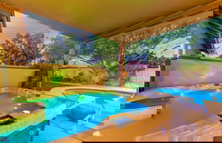 Photo 2 - Greenway Oasis Heated Pool Spa Mural Putt Grn