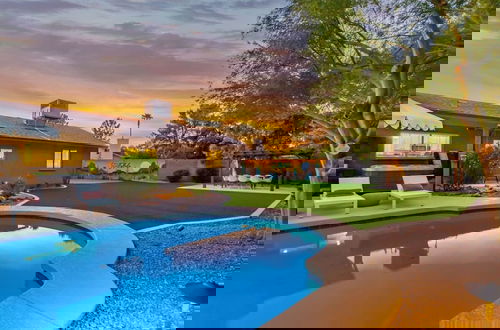 Photo 31 - Greenway Oasis Heated Pool Spa Mural Putt Grn