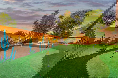 Photo 3 - Greenway Oasis Heated Pool Spa Mural Putt Grn