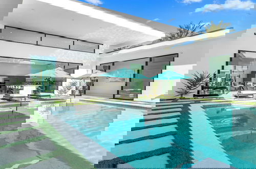 Foto 3 - Exclusive Indio Villa Pool, Hot Tub, Putting Green Sleeps 18 Bravo #6