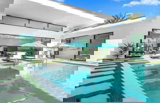 Foto 3 - Exclusive Indio Villa Pool, Hot Tub, Putting Green Sleeps 18 Bravo #6