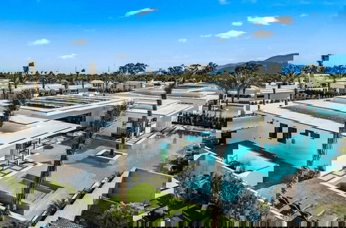 Foto 43 - Exclusive Stay w/ Pool, Hot Tub, Putting Green, Fire Pit Bravo by Avantstay
