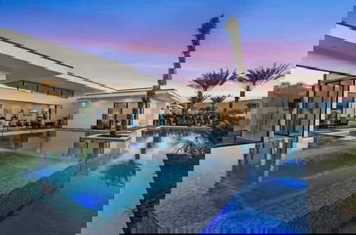 Foto 56 - Exclusive Stay w/ Pool, Hot Tub, Putting Green, Fire Pit Bravo by Avantstay