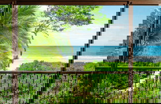 Photo 2 - Luxury Beachfront 5 Bedroom Villa on Famous Beach