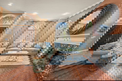 Foto 7 - Luxury Villa w Pool Garden Outdoor Lounge