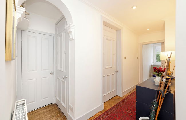 Spacious 2-Bedroom Ground Floor Flat - Foto 4