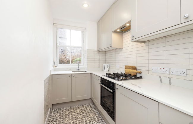 Spacious 2-Bedroom Ground Floor Flat - Foto 15