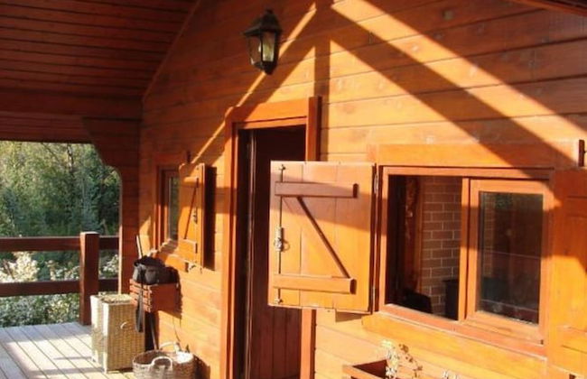 Stunning Rustic House River View - Photo 13