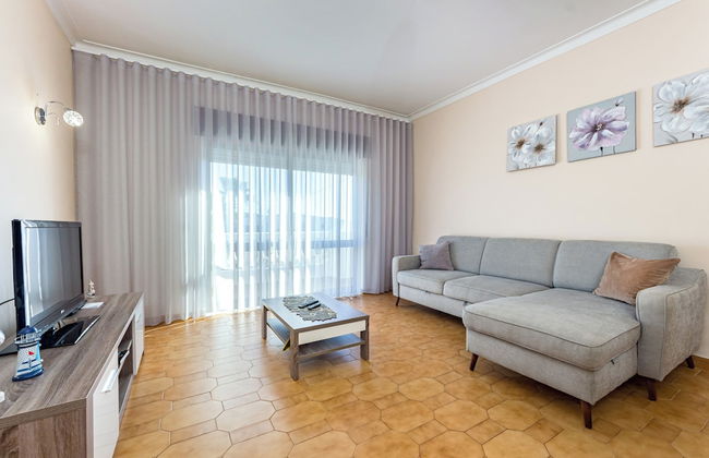Seaside Charm in Gale - 2 Bedroom W/big Terrace - Photo 11