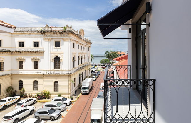 The Grand Penthouse by Acomodo Casco Viejo - Photo 16