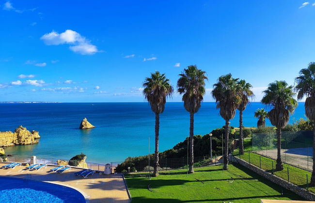 Lagos Ocean BAY With Pool by Homing - Photo 1