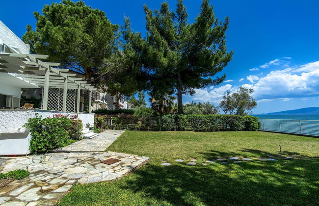 Salt Stone Beach Front Retreat by Estia - Foto 6