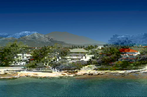 Foto 38 - Salt Stone Beach Front Retreat by Estia