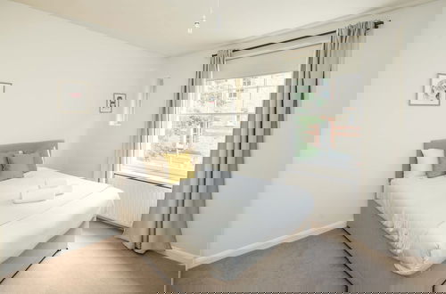 Foto 6 - NEW Sleek 2BD Flat Oxford Street-Soho