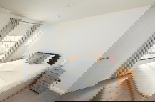 Foto 3 - NEW Sleek 2BD Flat Oxford Street-Soho