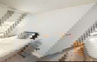 Foto 3 - NEW Sleek 2BD Flat Oxford Street-Soho