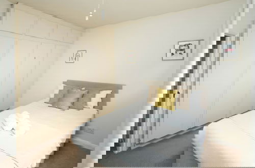 Foto 2 - NEW Sleek 2BD Flat Oxford Street-Soho