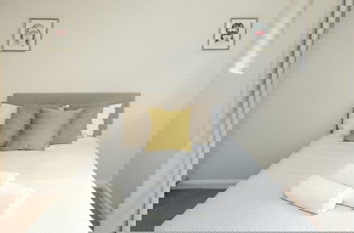 Foto 4 - NEW Sleek 2BD Flat Oxford Street-Soho