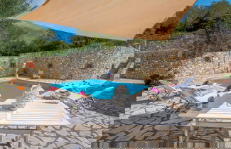 Foto 1 - Dive Into Summer - Kirki s Cozy Pool Gem on Paxoi
