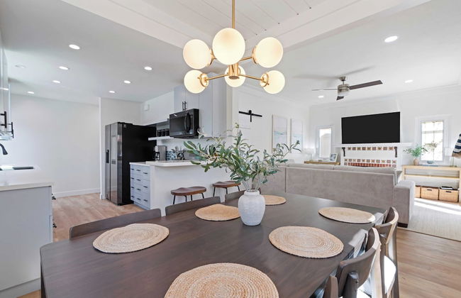 La Jolla Stay w/ Firepit & Walk to Beach Arenas - Photo 12