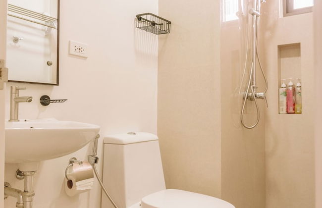 Sleek & Stylish Urban Loft - Foto 13