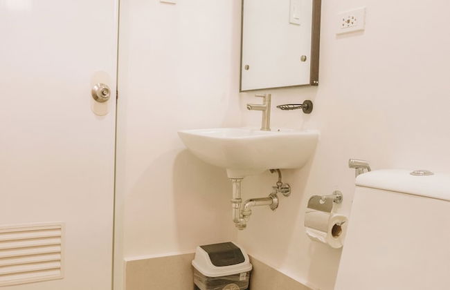 Sleek & Stylish Urban Loft - Foto 12