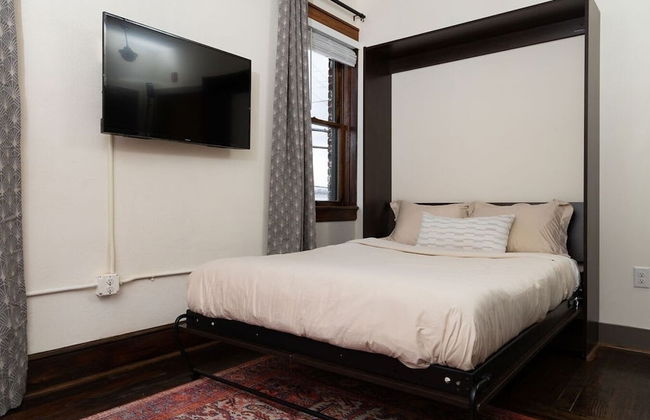 Luxury Multi-unit Historic Building Near Downtown - Photo 21