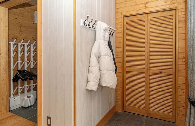 Creekside Chalets Hakuba - Photo 2