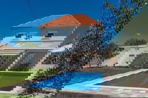 Foto 45 - Serene Escape Near Zadar With Private Pool & Charming Outdoor Oasis