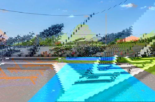 Foto 38 - Serene Escape Near Zadar With Private Pool & Charming Outdoor Oasis