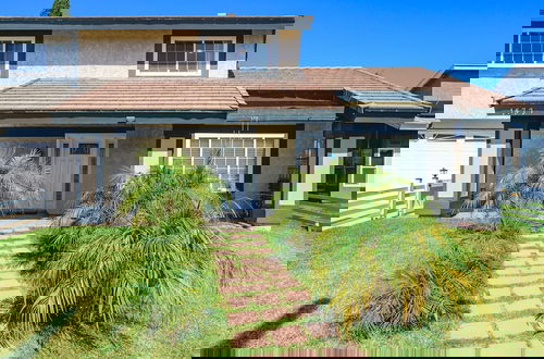 Foto 8 - Spacious Family Retreat w Garden Modern Comfort