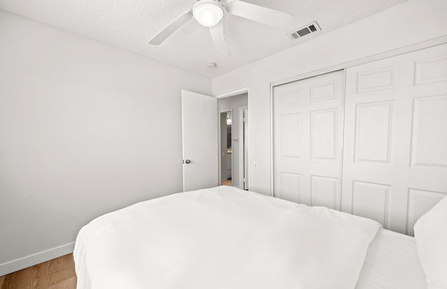 Spacious Family Retreat w Garden Modern Comfort - Foto 45