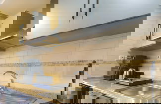 Photo 2 - LUX The JLT Gold Crest Studio