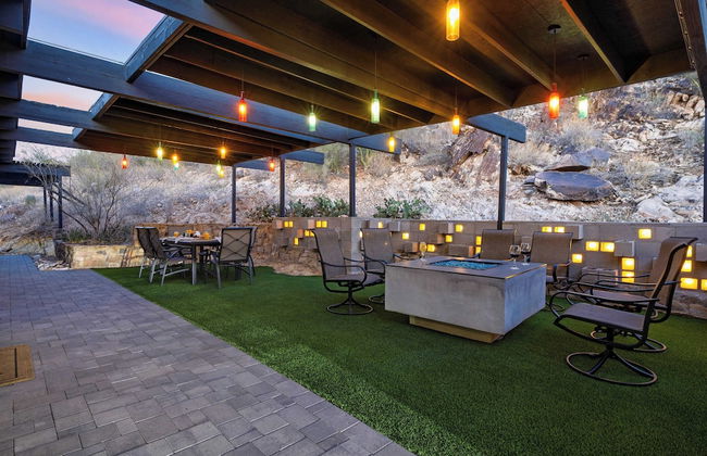 Panoramic Views, Private Pool, Patio Lounge w/ Firepit Royal Palm by Avantstay - Photo 4