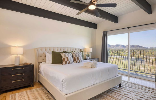 Panoramic Views, Private Pool, Patio Lounge w/ Firepit Royal Palm by Avantstay - Photo 11