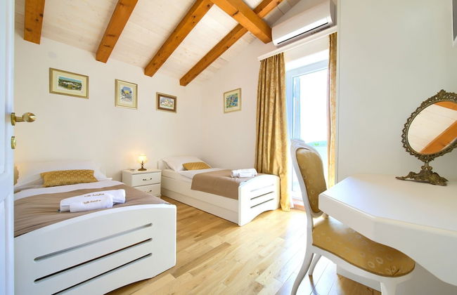 Tranquil Getaway Polje Villa With Pool - Foto 10