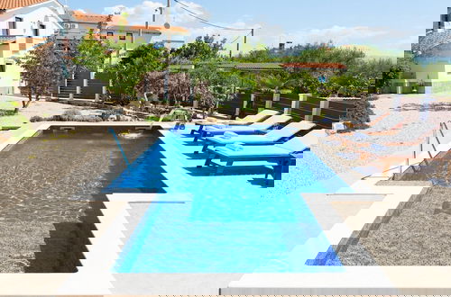 Photo 49 - Tranquil Getaway Polje Villa With Pool